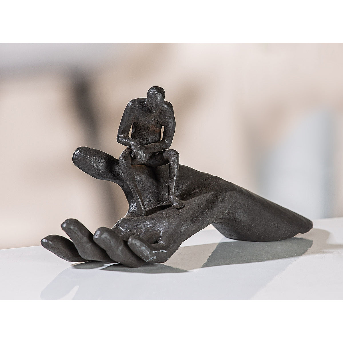 Διακοσμητικό ArteLibre Σκεπτόμενος Πάνω Σε Χέρι Καφέ Μέταλλο 21x9x12cm - Hippiehome.gr