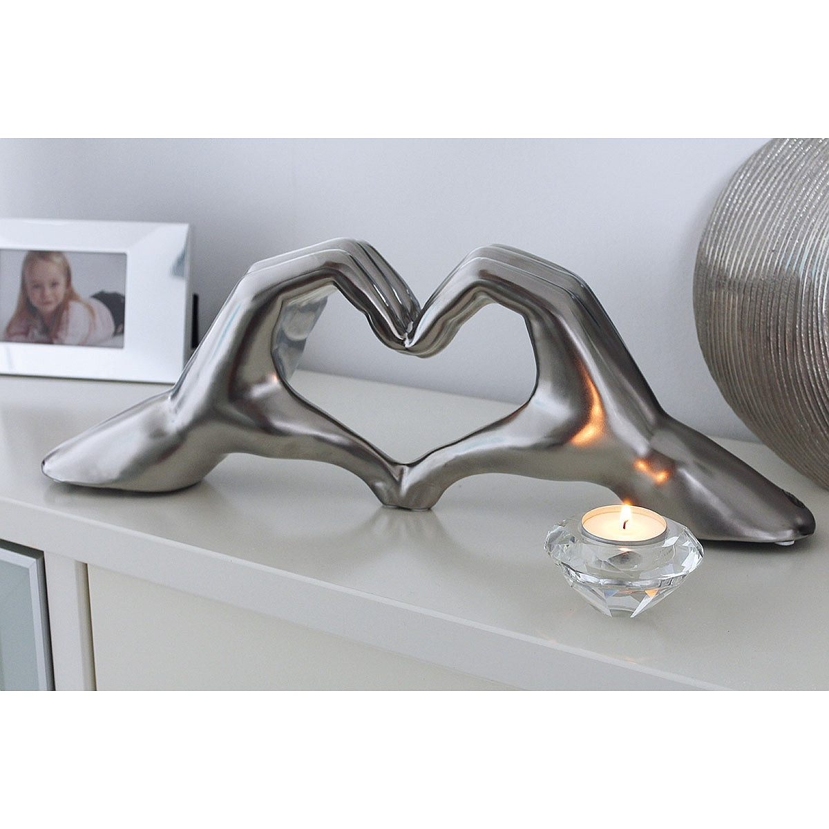 Διακοσμητικό ArteLibre Χέρια Σχηματίζουν Καρδιά Ασημί Κεραμικό 10x45x15cm - Hippiehome.gr