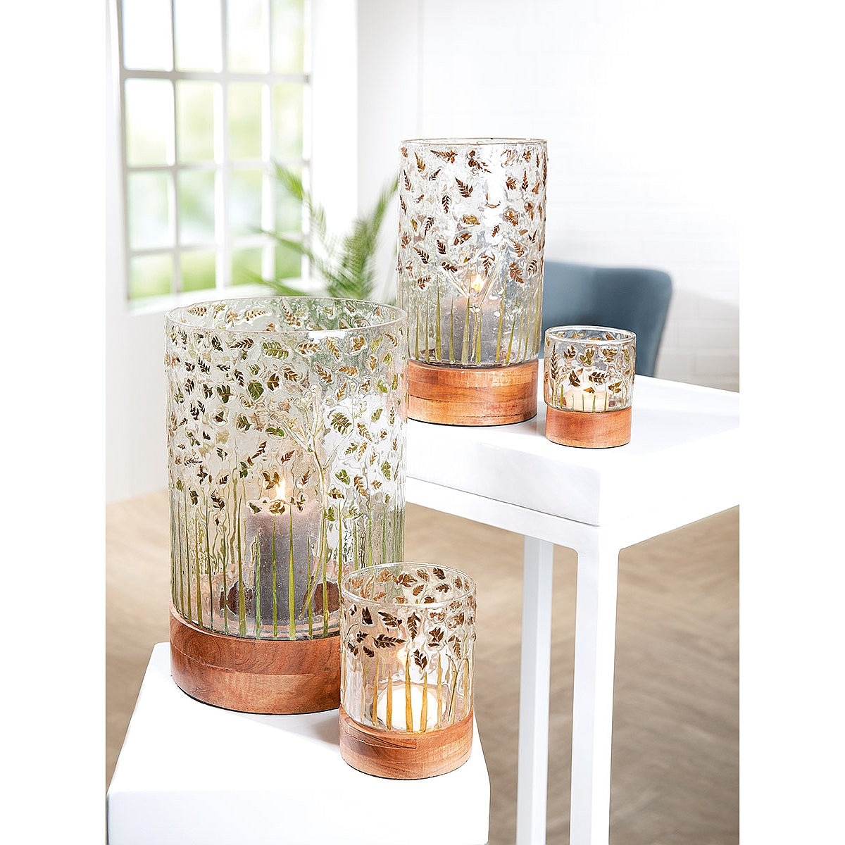 Κηροπήγιο ArteLibre Με Διακόσμηση Φύλλα Διάφανο/Καφέ Γυαλί/Ξύλο 13.5cm - Hippiehome.gr