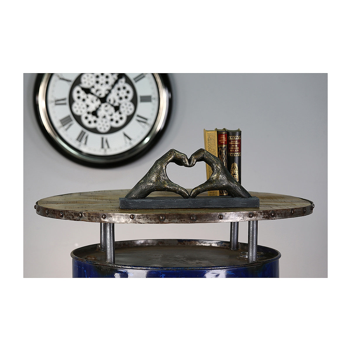 Διακοσμητικό ArteLibre Χέρια Σχηματίζουν Καρδιά Ασημί Κεραμικό 10x45x15cm - Hippiehome.gr