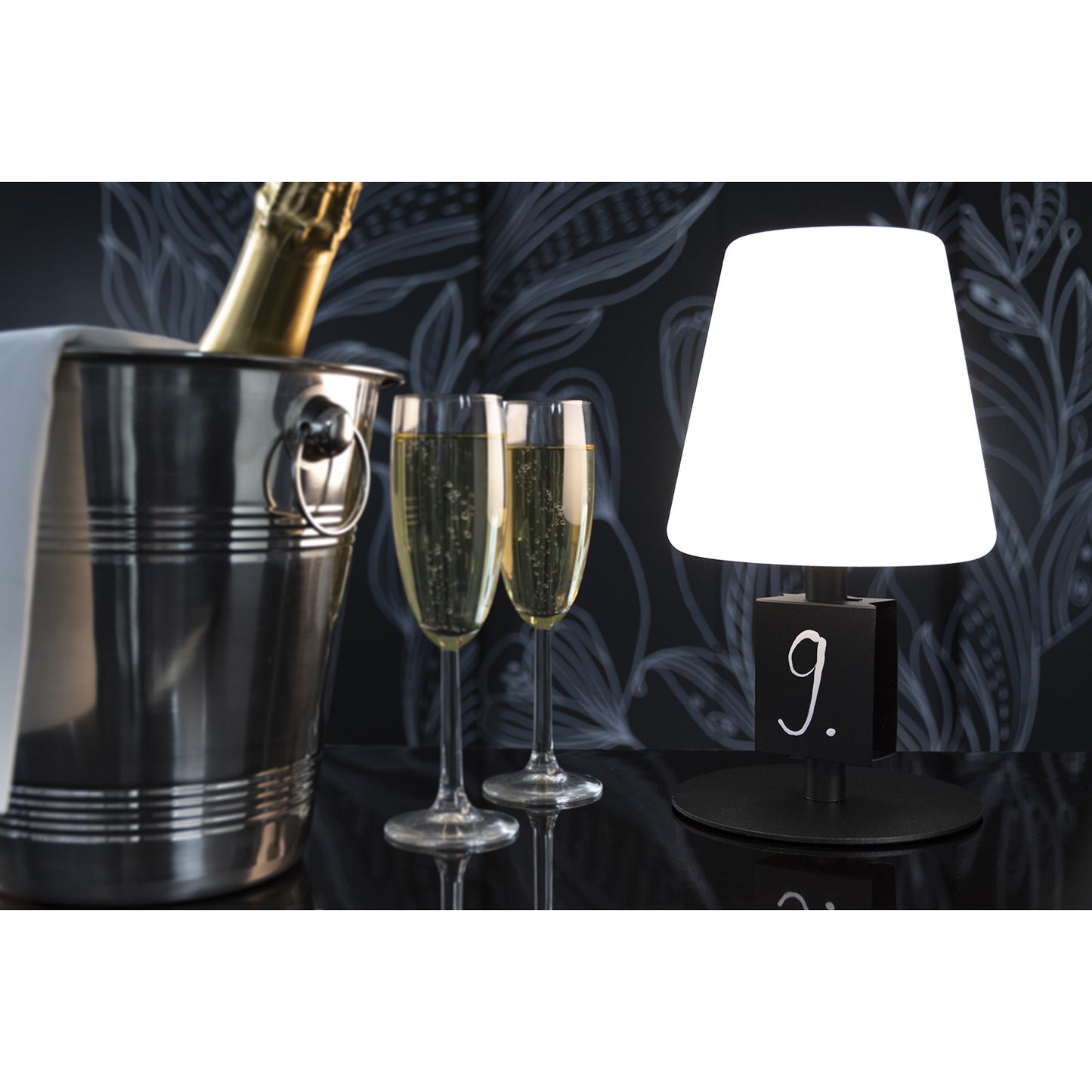 Επιτραπέζιο Φωτιστικό ArteLibre LED Φορητό MICHELLE Με Tag Μαύρο/Λευκό Μέταλλο/Πλαστικό 15.5x15.5x27.5cm - Hippiehome.gr