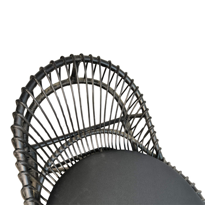 Πολυθρόνα Tromso paakoworld pe rattan σε μαύρη απόχρωση με μαύρο μαξιλάρι 80x85x98εκ - Hippiehome.gr