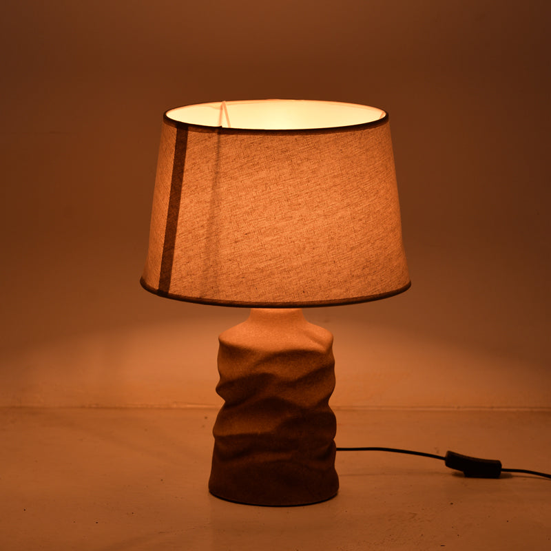 Επιτραπέζιο φωτιστικό Wabbi Inart Ε27 κεραμικό σε γκρι antique -μπεζ απόχρωση Φ28x41εκ - Hippiehome.gr