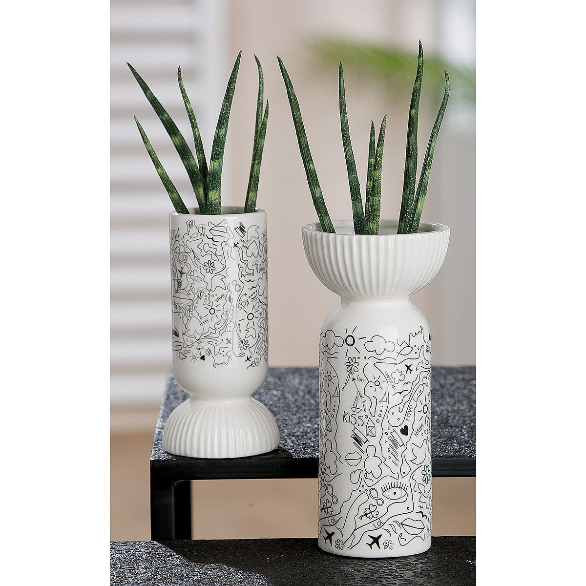 Βάζο ArteLibre Modern Art Λευκό Πορσελάνη Φ9x20cm - Hippiehome.gr