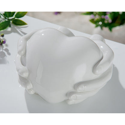 Διακοσμητικό Χέρια Κρατούν Καρδιά Γυαλιστερό Λευκό Κεραμικό 17x18x10cm - Hippiehome.gr